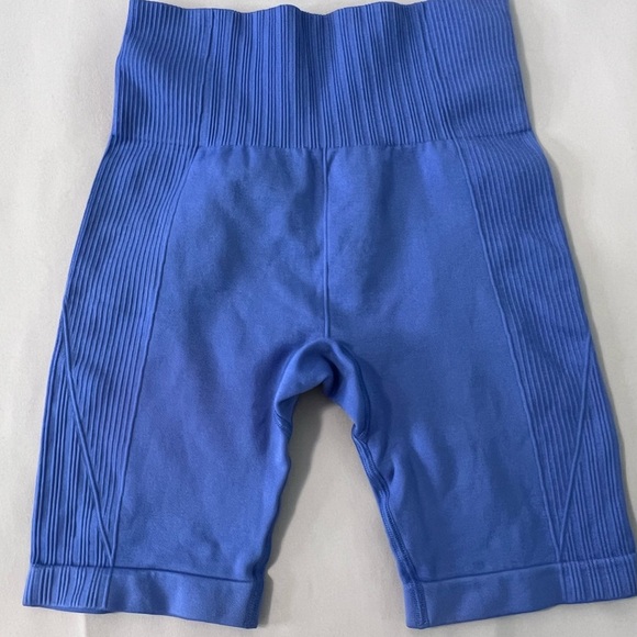 All In Motion womens bright blue 6" inseam move free biking‎ athletic shorts XS - Picture 4 of 5